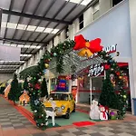Melaka Afamosa Resort D\'Amour Comfortable And Healing With Theater Projector Private Villa With Garden View Swimming Pool Seasonal Christmas Theme